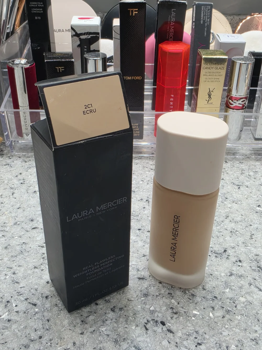 laura mercier Weightless Liquid Foundation in 2C1 ECRU
